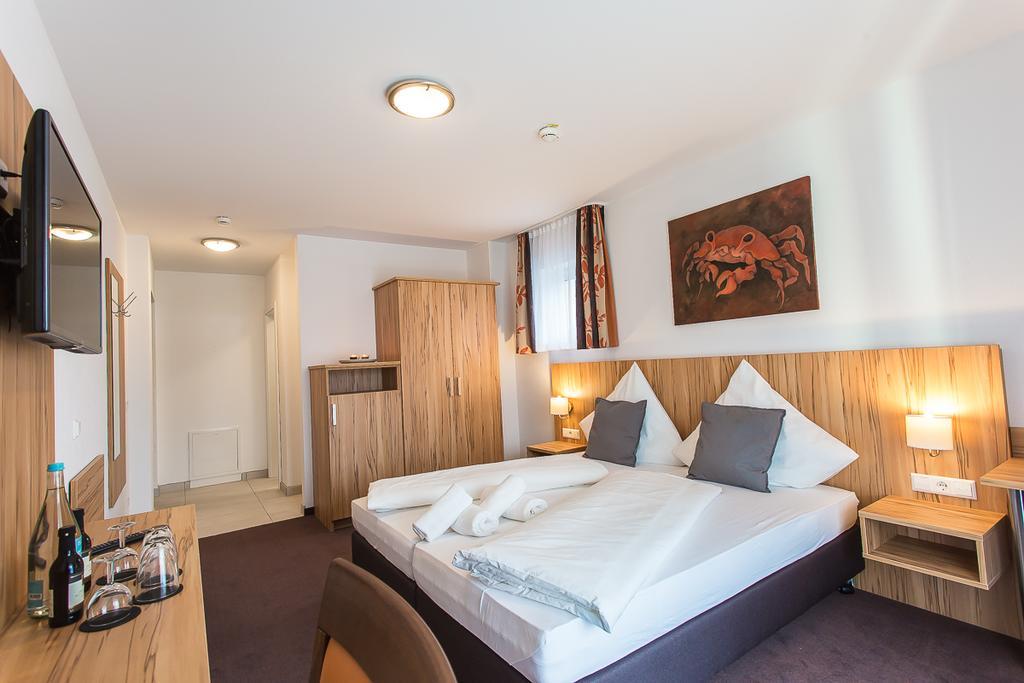 Schaefer Boardinghouse Aparthotel Gröbenzell Kültér fotó