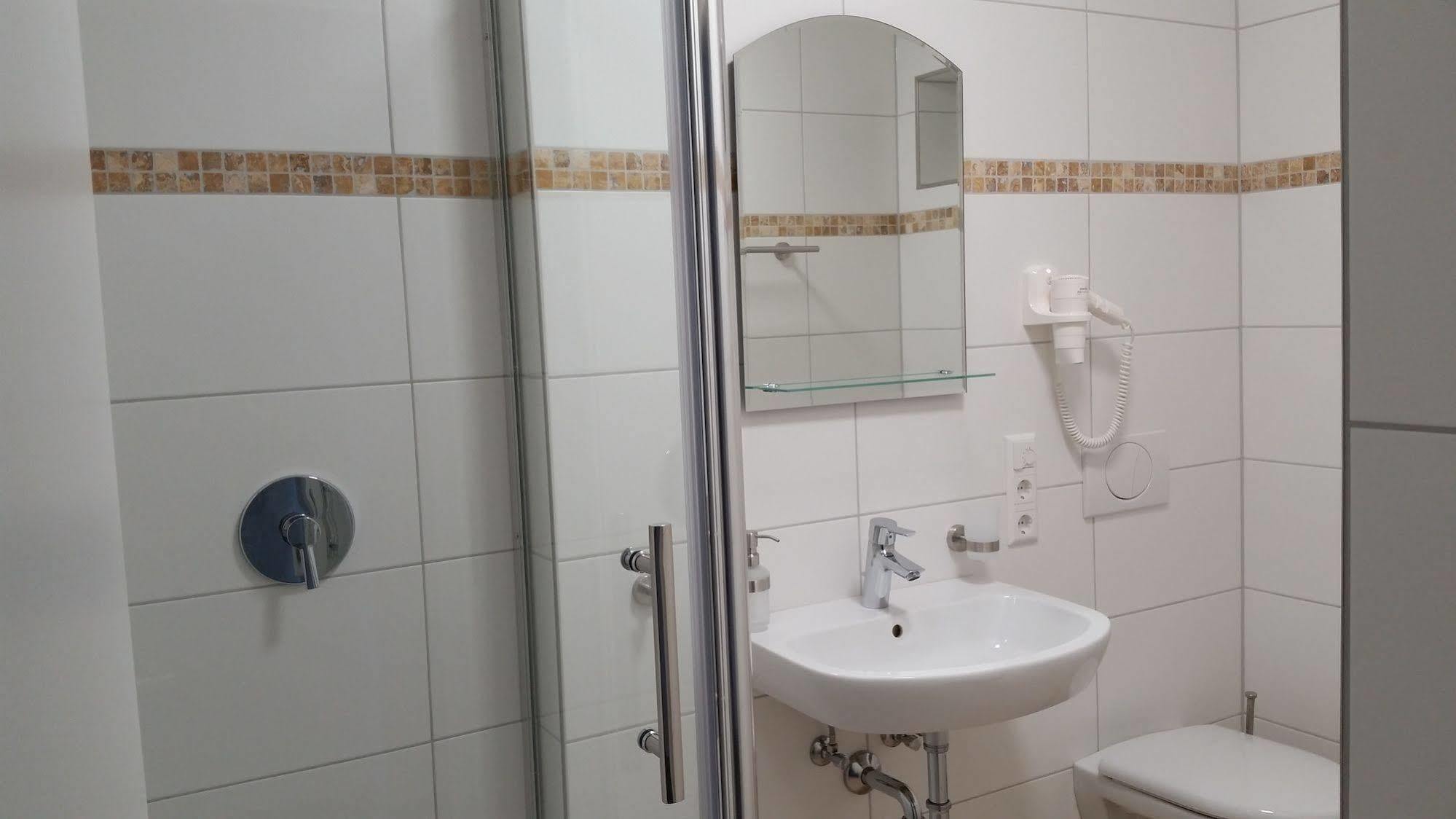 Schaefer Boardinghouse Aparthotel Gröbenzell Kültér fotó